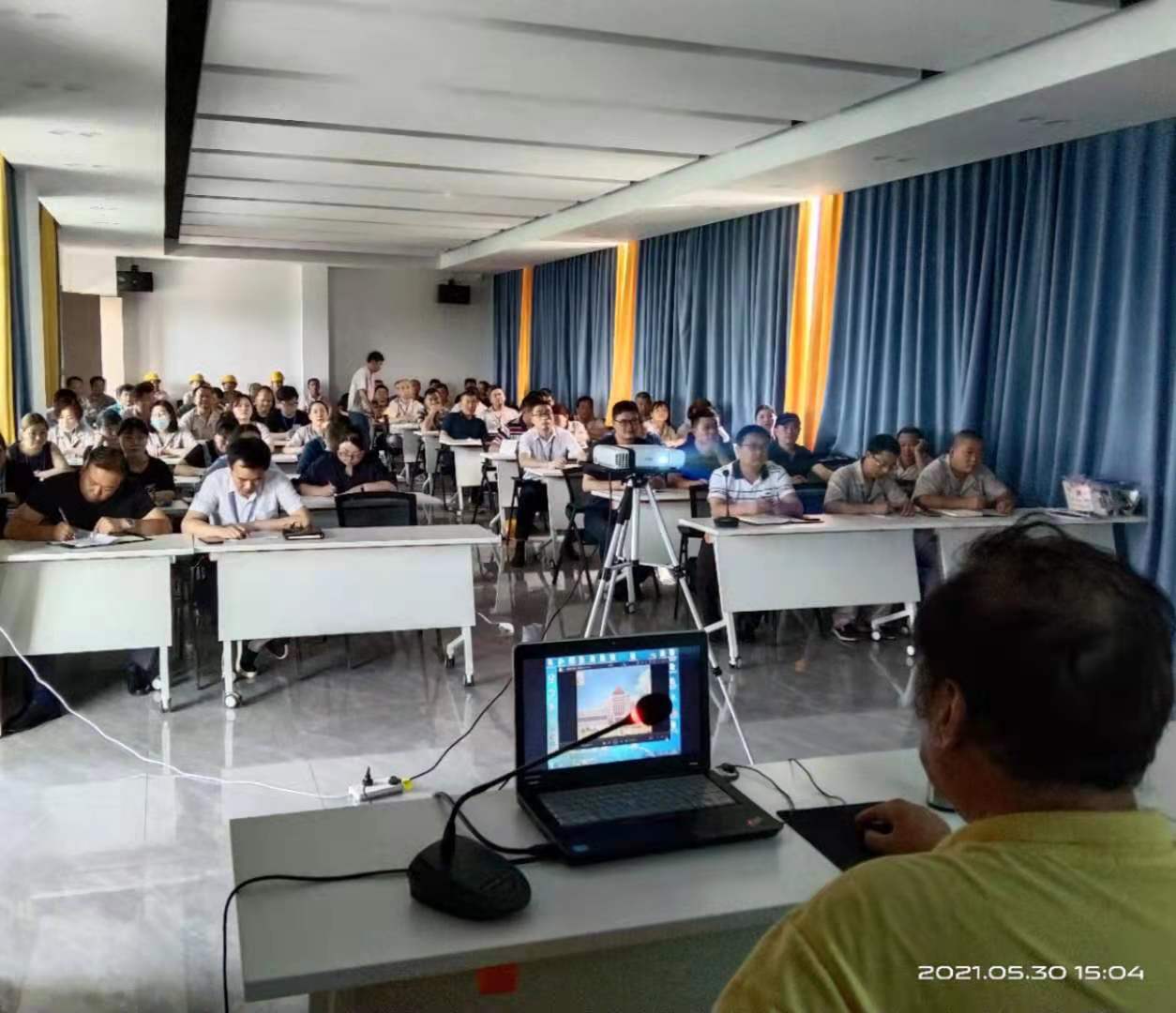 開展安全教育培訓??增強全員安全意識